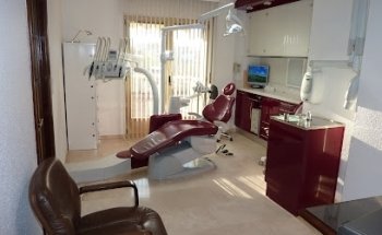 Clínica Dental Dr. Joaquín Riba Jové