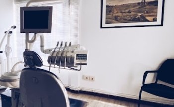 CLÍNICA DENTAL ALFÉREZ