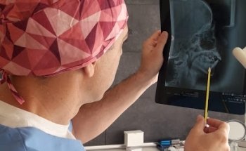 Clínica Dental Bunyola - Dr José Luis Flores