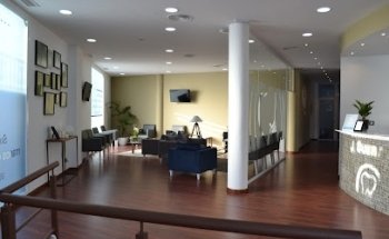 Clínica Dental J. Queraltó Dentista en Espartinas Aljarafe