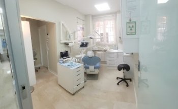 Clínicas Dentales Dres. Echeverría