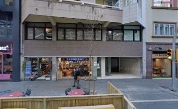 Dr. JUAN SOLÀ Odontólogo