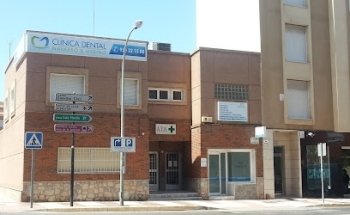 Clínica Dental Navarro y Merino