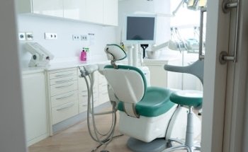 CLINICA DENTAL CERQUEIRA - Carillas