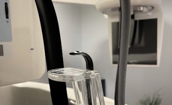 CLÍNICA DENTAL SALUDENT PEDREGUER