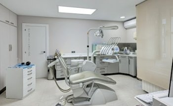 CLÍNICA DENTAL TERÁN