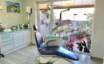 Clínica Dental Dra. Celia Lambiris