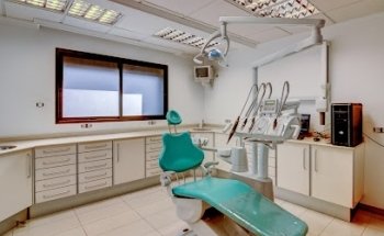 Clínica Dental Dra. María Del Carmen Romero Ferragut