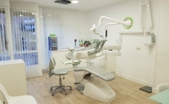 Dra. Inmaculada Viñuela, Clínica Dental