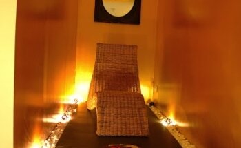 Aura Alternative Medicine Centre, Ayurveda and Yoga