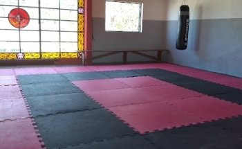 El Bastion (Artes marciales y Defensa personal)