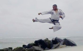 Máster Julio Bazán - Asociación Centro Internacional de Taekwon-do