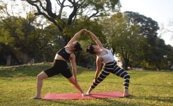Clases de yoga y pilates mats