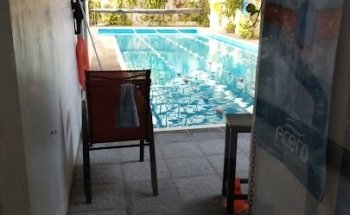 Acero natatorio gimnasio