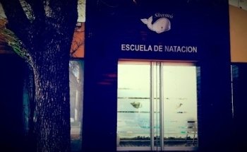 Shamu ESCUELA DE NATACION.