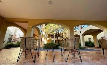 Apart Colonial con Pileta