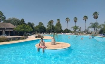 Caribe al Rojo- Club Atlético y Biblioteca Campaña.