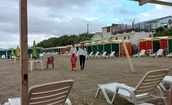 Playa Luna Roja, Mar De Ajó