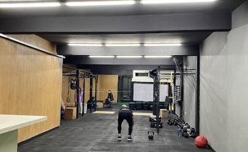 Nómades Centro de Entrenamiento (Gimnasio)