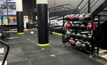 BIGG Belgrano Av Cabildo