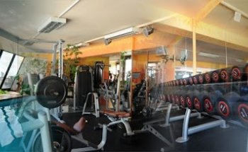 WorkOut Fitnessanlage und Schwimmschule