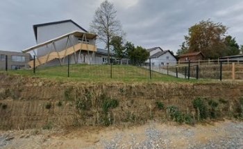 LEZZMOVE Dance Studio