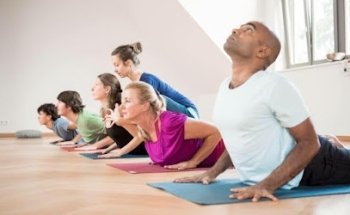 Yoga Nina Holler (Yoga am Katerstein, ehem. Yogadachboden Eisenstadt)