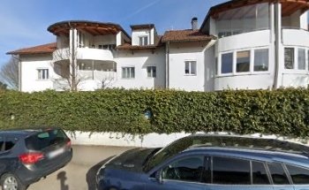 Sabine Praher - Zyklisch. Kraftvoll. Selbstbewusst. - Körperorientierte Begleitung für Frauen