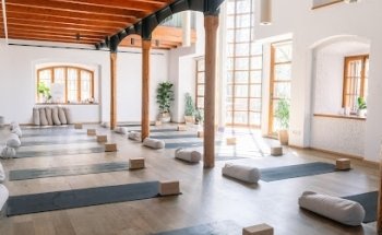 Michi's Yoga - Yogastudio Wengermühle/Attersee, Events & Retreats