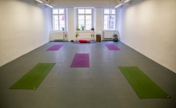 Ariadna Castorena Yoga & Ayurveda