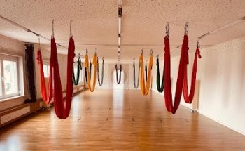 Aerial Yoga Yin & Yang - Aerial Kids