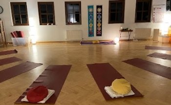 Sabine Schwarz - Yoga-Astrologie-Hermagor