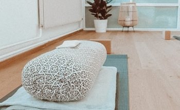 flow yoga Jessica Mahlknecht