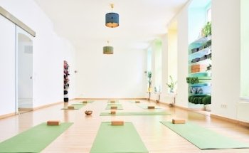 Coming Hooomm Augarten