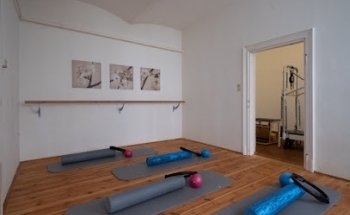 Pilates im Hof