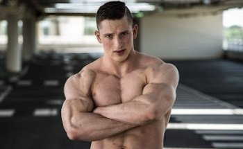 Paul Traunbauer Physique Coach