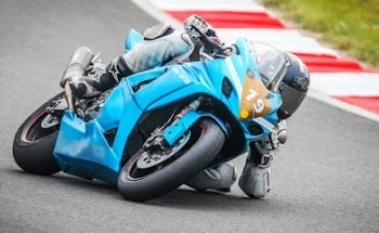 Kurvenfahrer.at, Motorradtrainings & Reisen