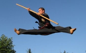 Qitao Bewegung Kampf & Kunst