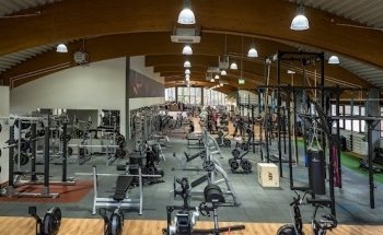 Fit & Well Fitnessstudio