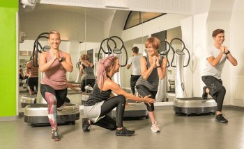 VIBES Fitness Graz - Südtirolerplatz | Fitnesscenter | Fitness & Kraft Kurse | Online Training | Pilates & Yoga Graz
