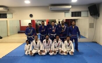 Academia Salute Fitness