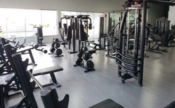 Evoque Fitness Academia