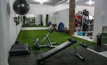 Universe Fitness Academia