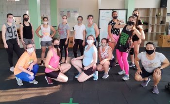 Academia Three Cross Efapi