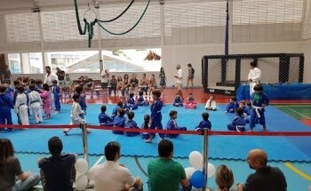 Academia Unique Family Fitness