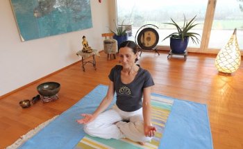 Lebensschule Uster, das Yoga Studio in Deiner Stadt, Hatha-Yoga, Kausaltraining, Reiki