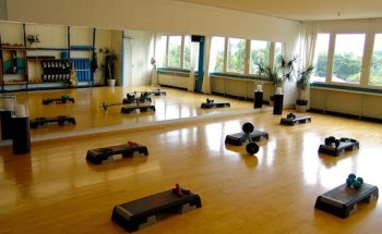 Bronx Gym, Fitness und Bodybuilding Studio Schneider