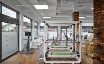 LIFE Swiss Health Club