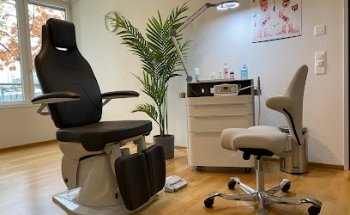 PRAXIS FÜR NATURHEILKUNDE, PODOLOGIE UND PILATES CARE