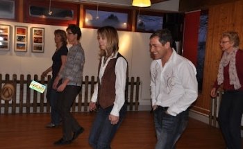 Beat & Steps Linedancer / AROHA & KAHA